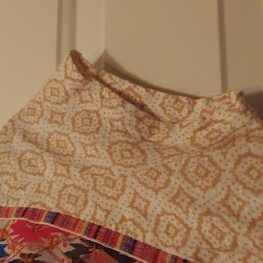 Women's Akemi & Kin Top - Picture 3 of 9